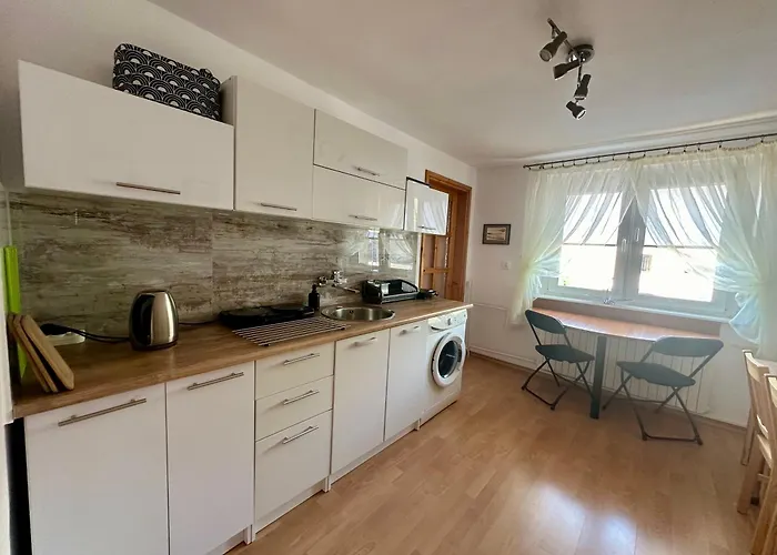 Dziewieciu Z Nieba 9 Homestay szállás *